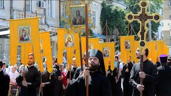 Грандиозный крестный ход продолжается по Украине