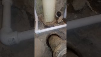 Расчеканка чугунной трубы при помощи WD-40