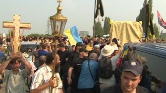 25.07.16. Всеукраїнський Хресний хід прийшов до Борисполя попри провокації радикалів (подробное видео)