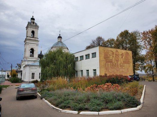 храмы времен петра. неорусский псевдорусский стиль. троице-петровский собор. храм святых апостолов петра и павла в санкт-петербурге. неорусский стиль 19 век в россии.
