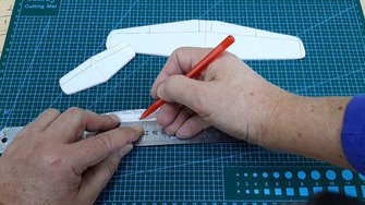 Как сделать самый-самый простой самолётик из потолочки? Мустанг П-51 (P-51) для маленьких пилотов.